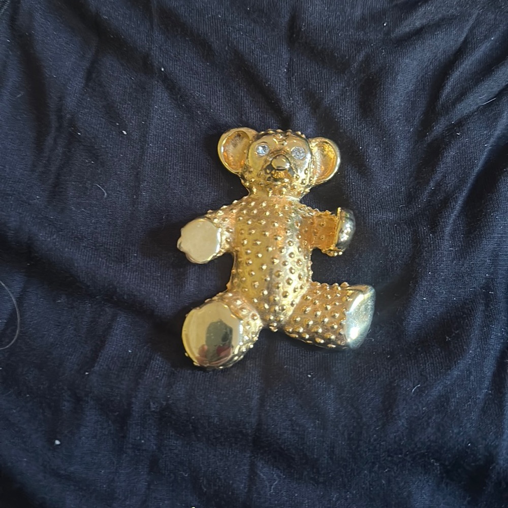 Near pendant brooch gold colour costume